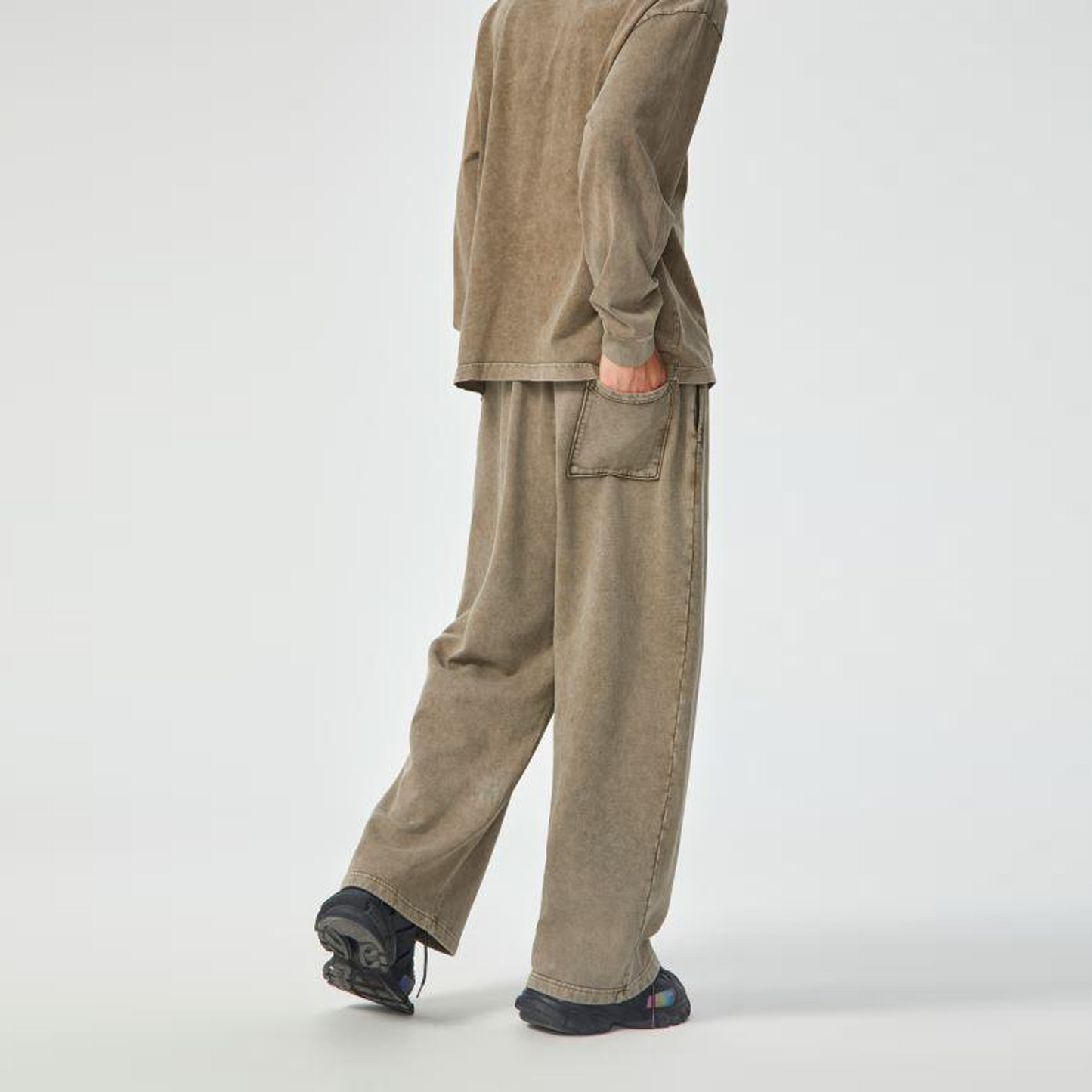 fashion,essentials,streetwear,pants