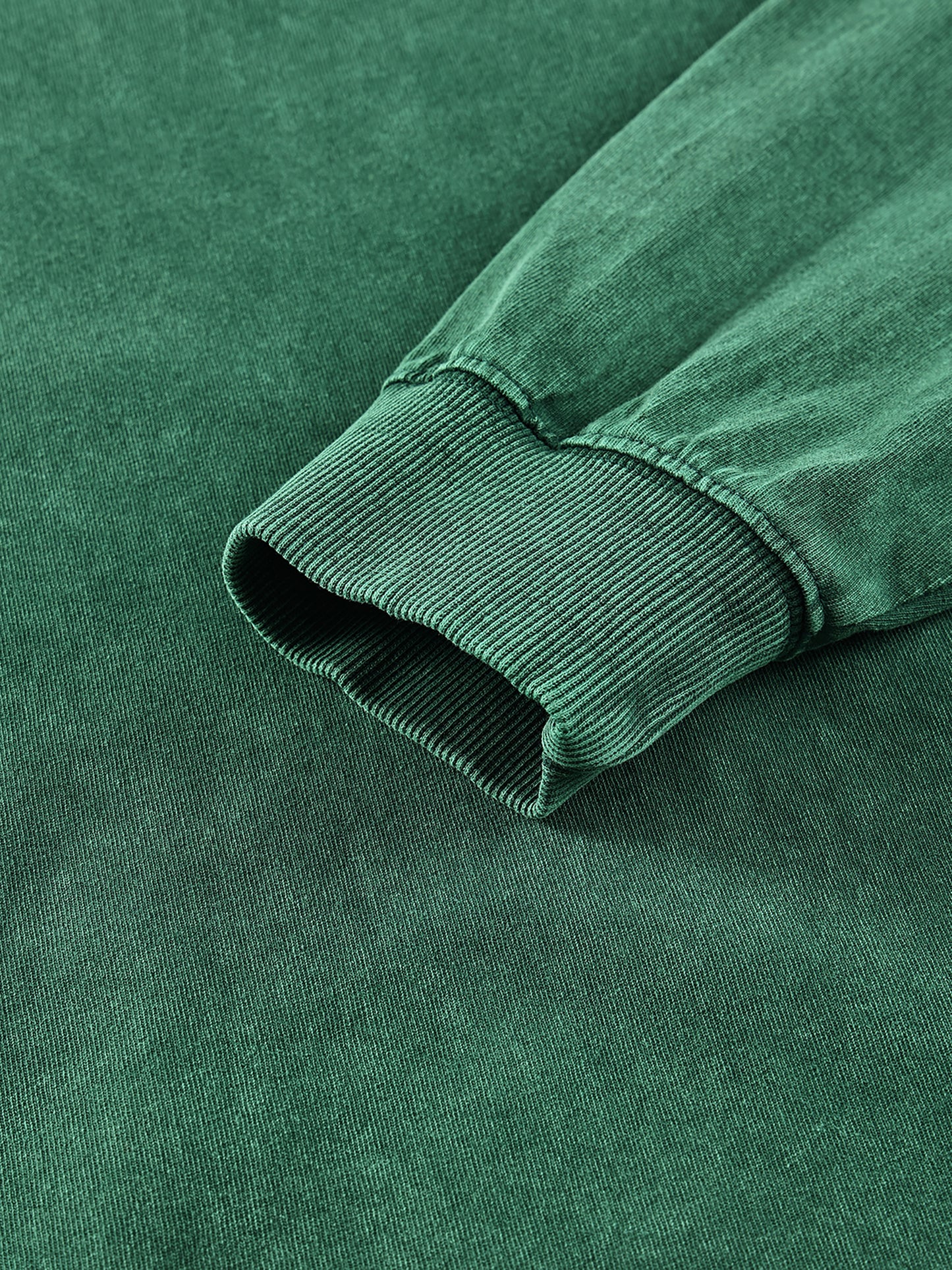 fashion,essential,streetwear,sweatshirt