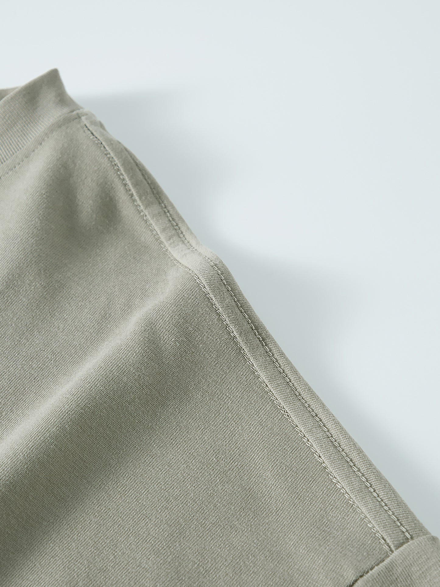 tee,shirt,long sleeve,fashion,streetwear,unisex,essentials