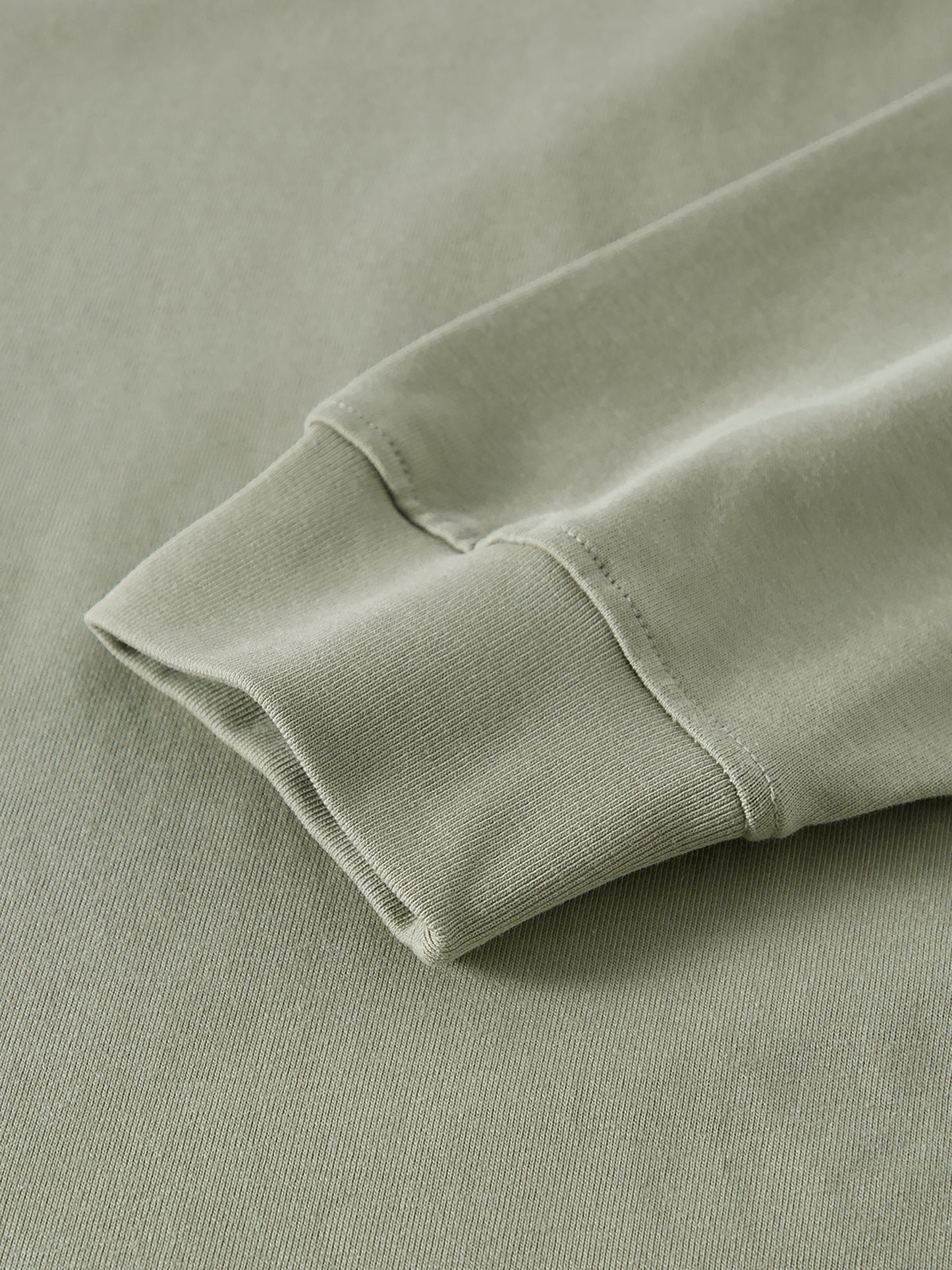 tee,shirt,long sleeve,fashion,streetwear,unisex,essentials