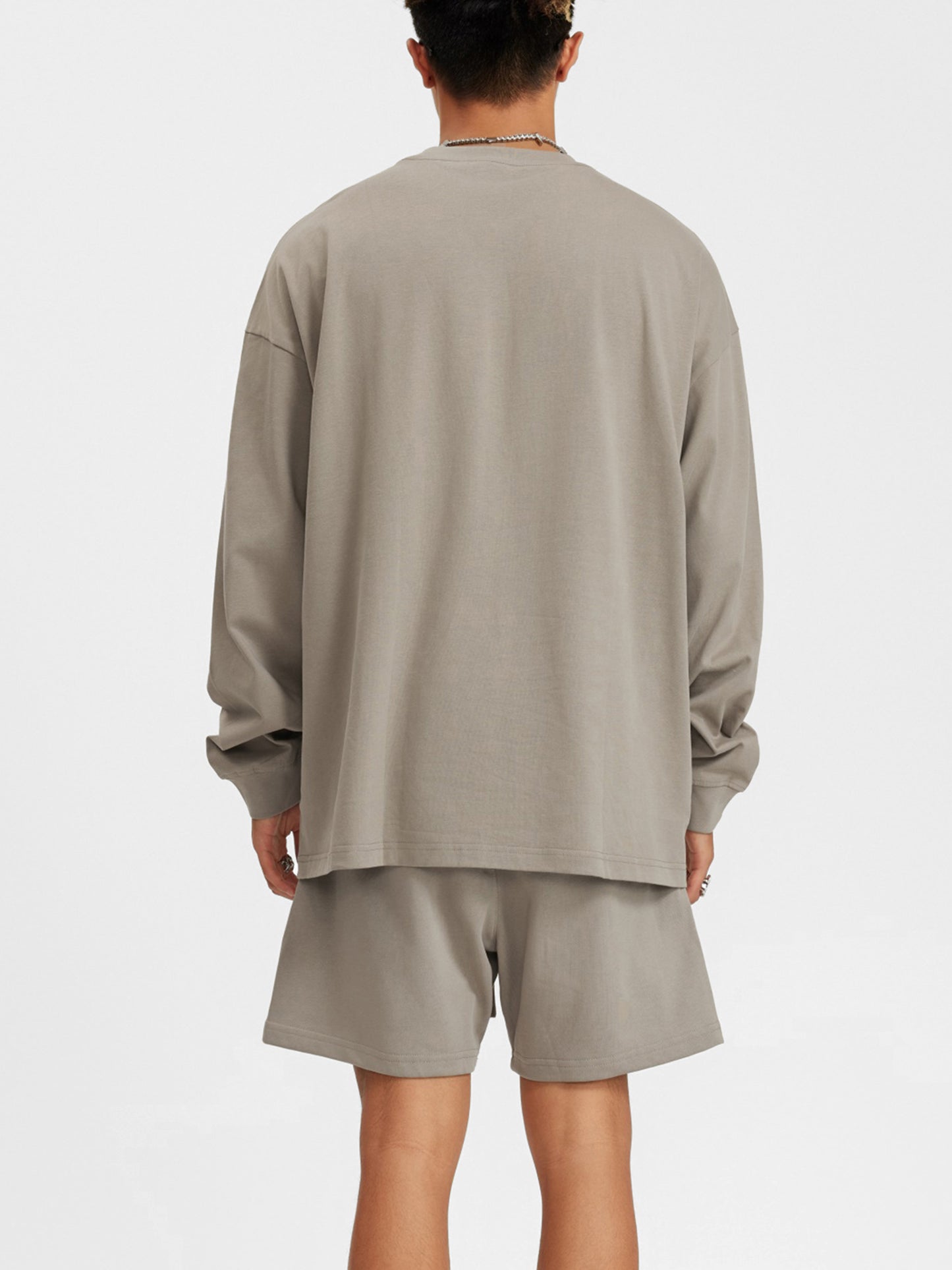 tee,shirt,long sleeve,fashion,streetwear,unisex,essentials