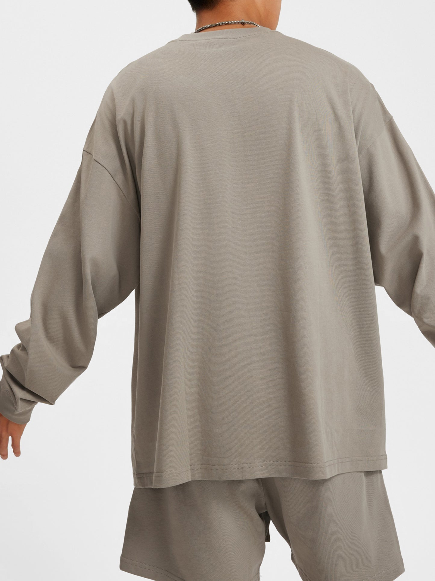 tee,shirt,long sleeve,fashion,streetwear,unisex,essentials
