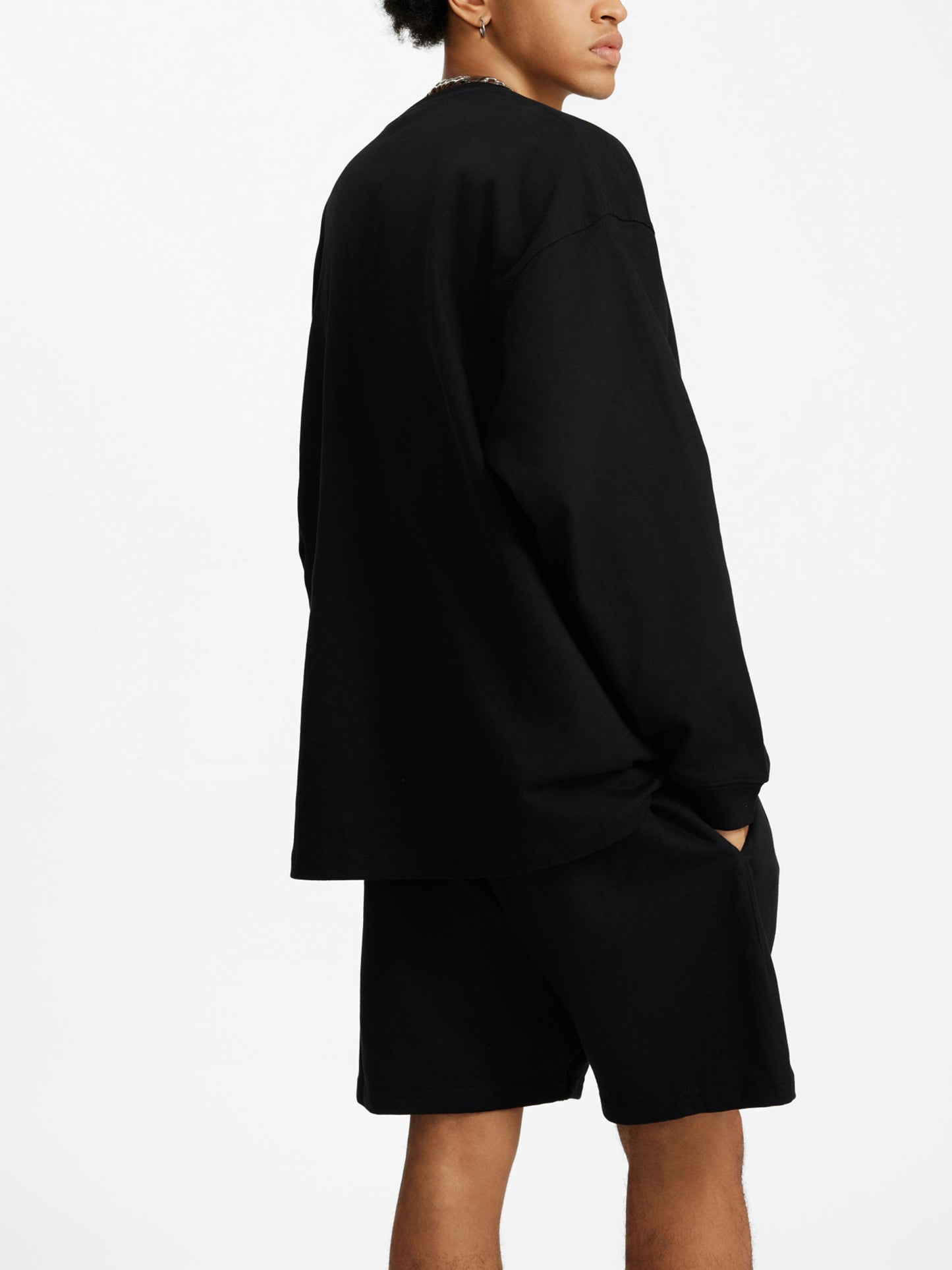 tee,shirt,long sleeve,fashion,streetwear,unisex,essentials