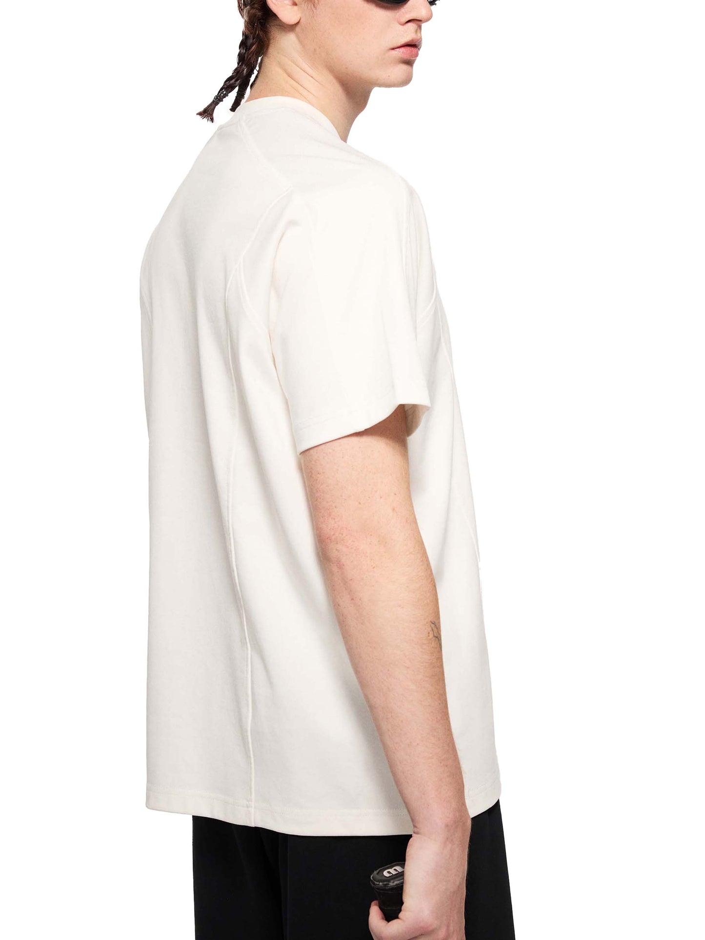 shirt,tee,fashion,streetwear,essentials,unisex