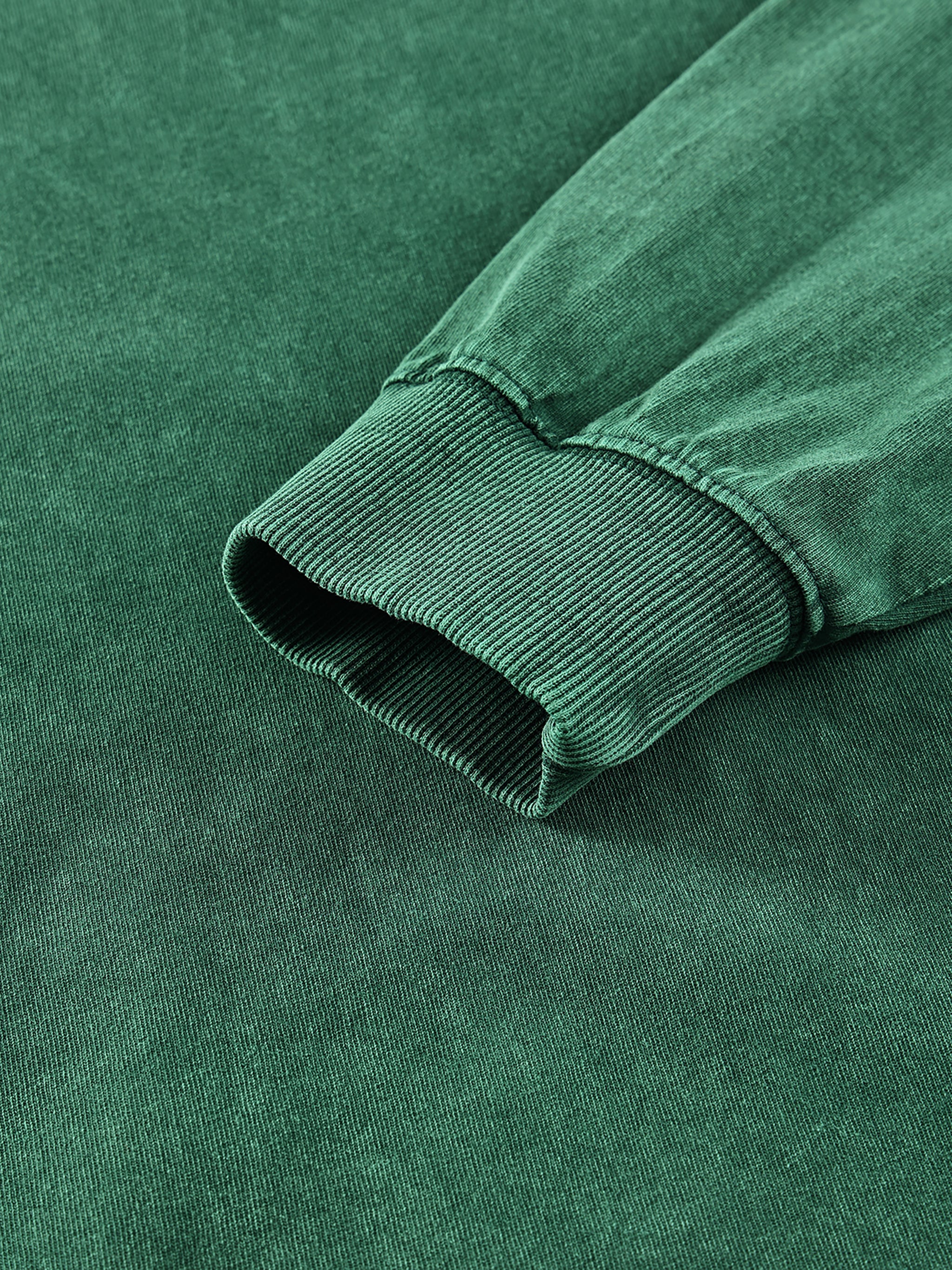 fashion,essential,streetwear,sweatshirt