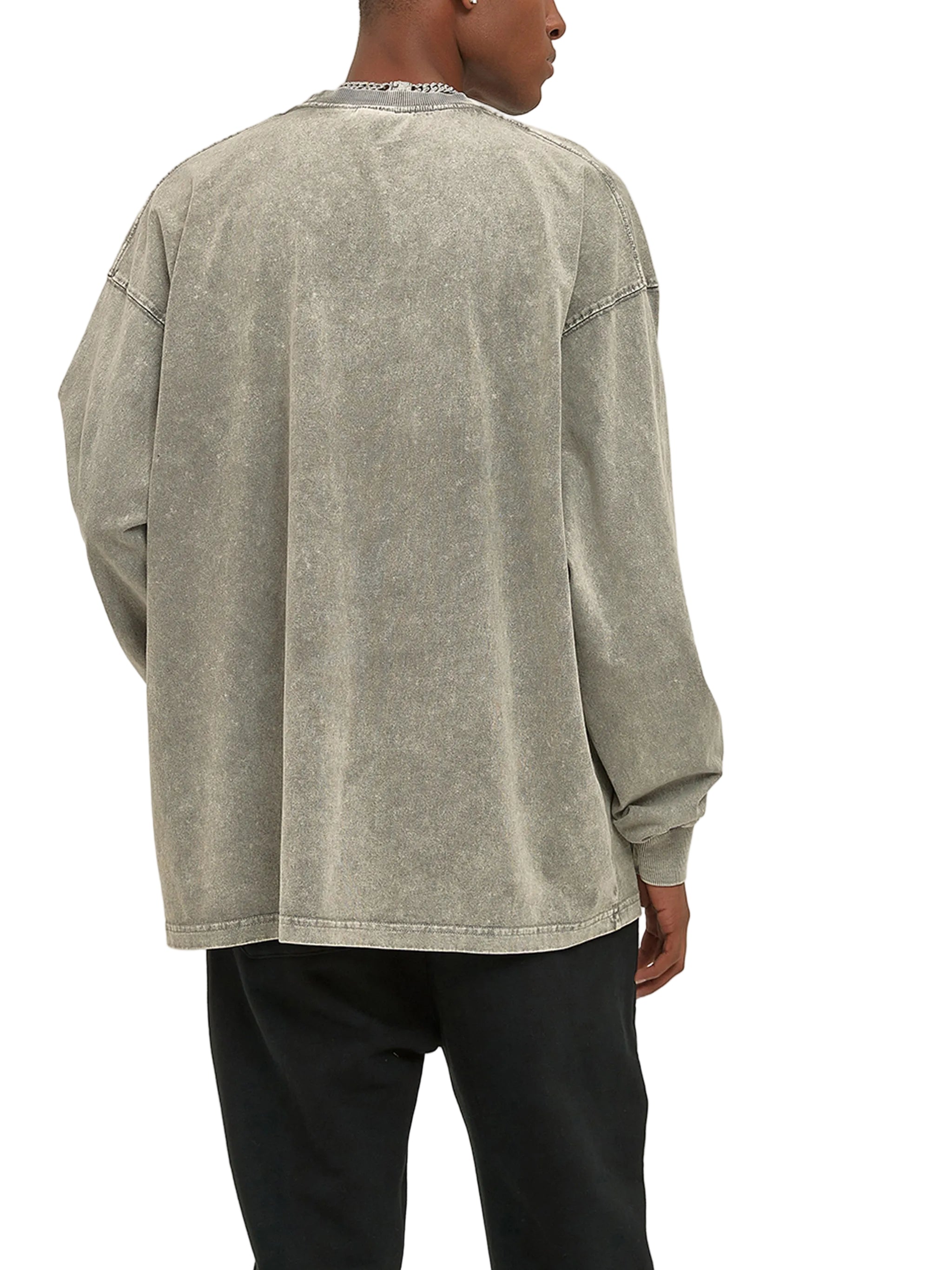 fashion,essential,streetwear,sweatshirt