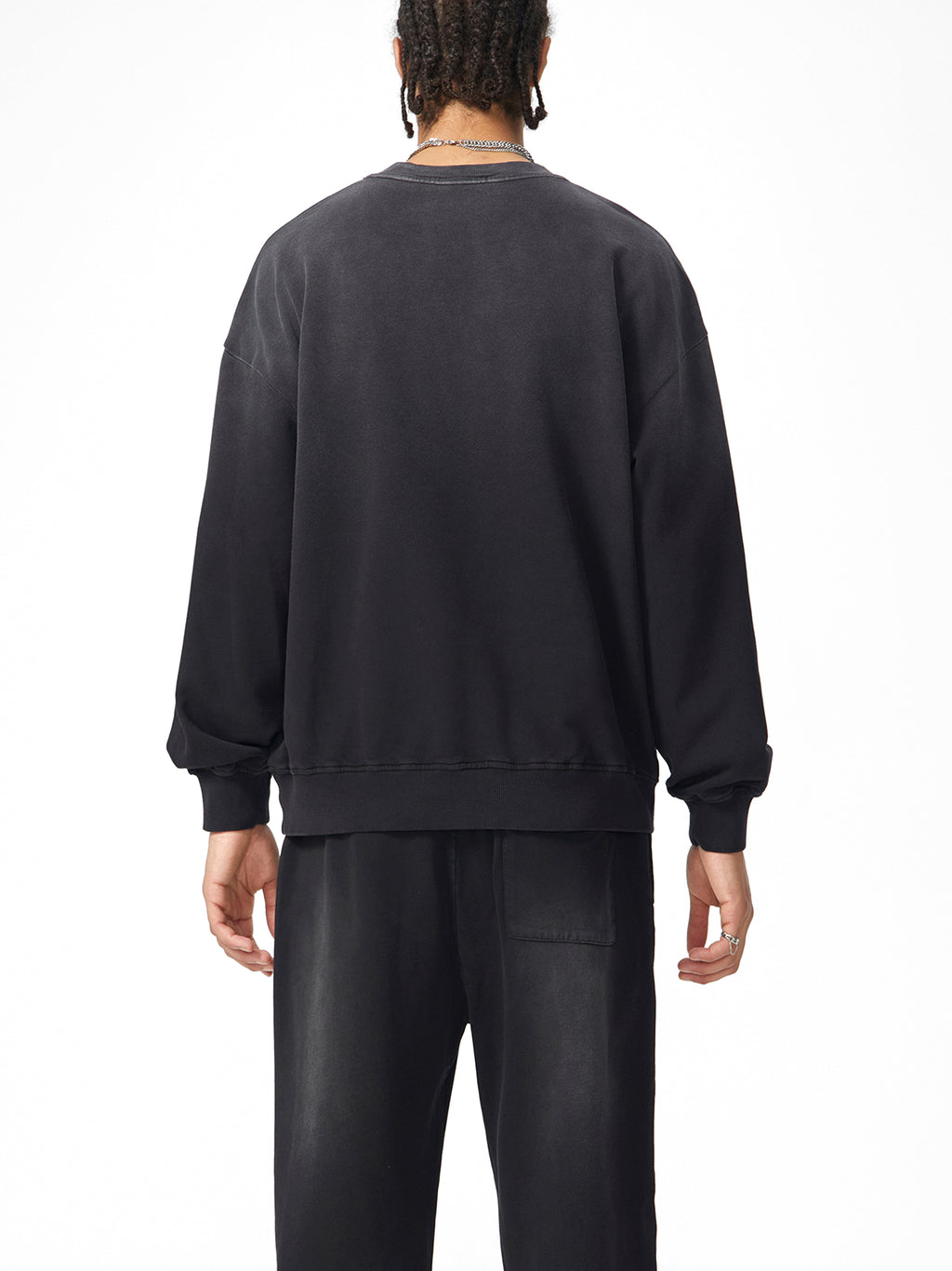 sweatshirt,fashion,essentials,unisex,streetwear