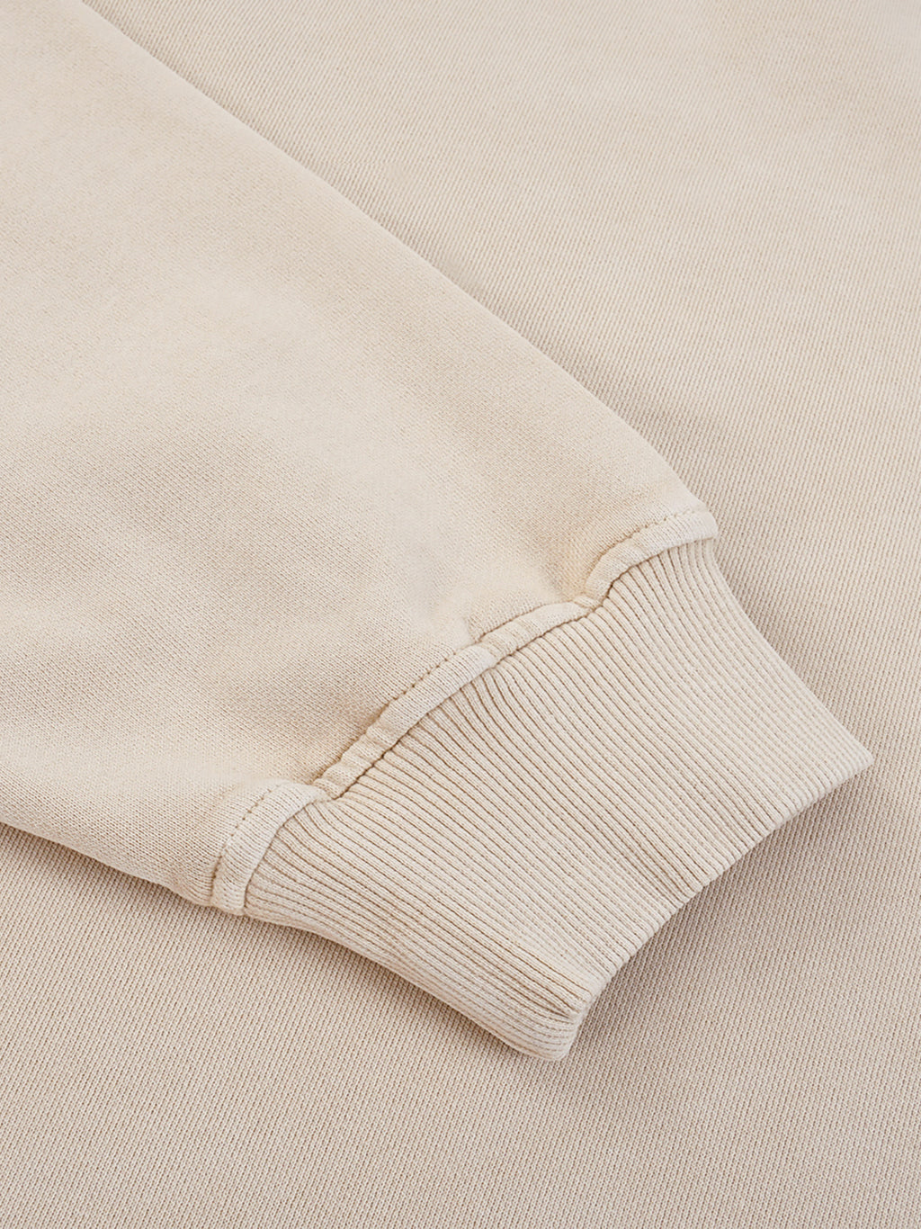 sweatshirt,fashion,essentials,unisex