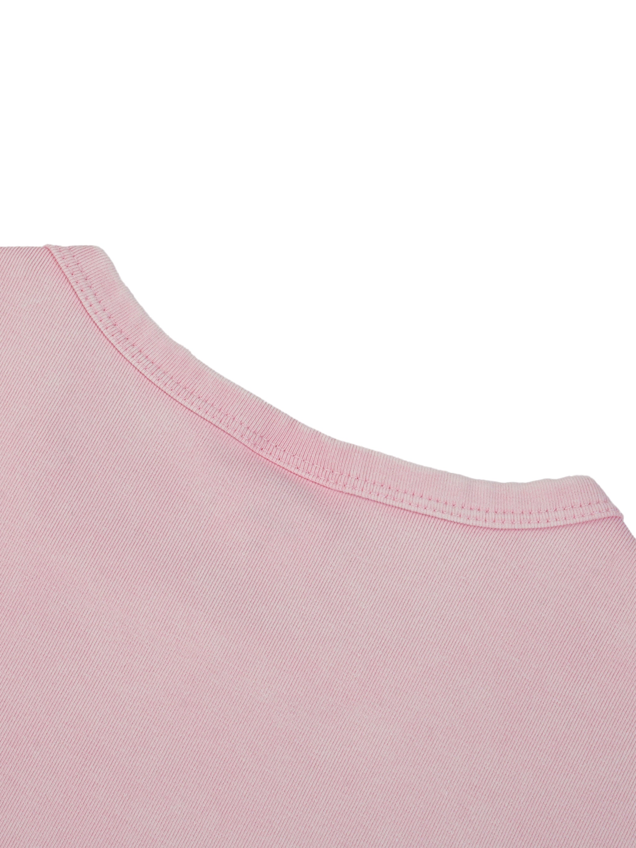 crop,tee,shirt,fashion,streetwear,essentials,women