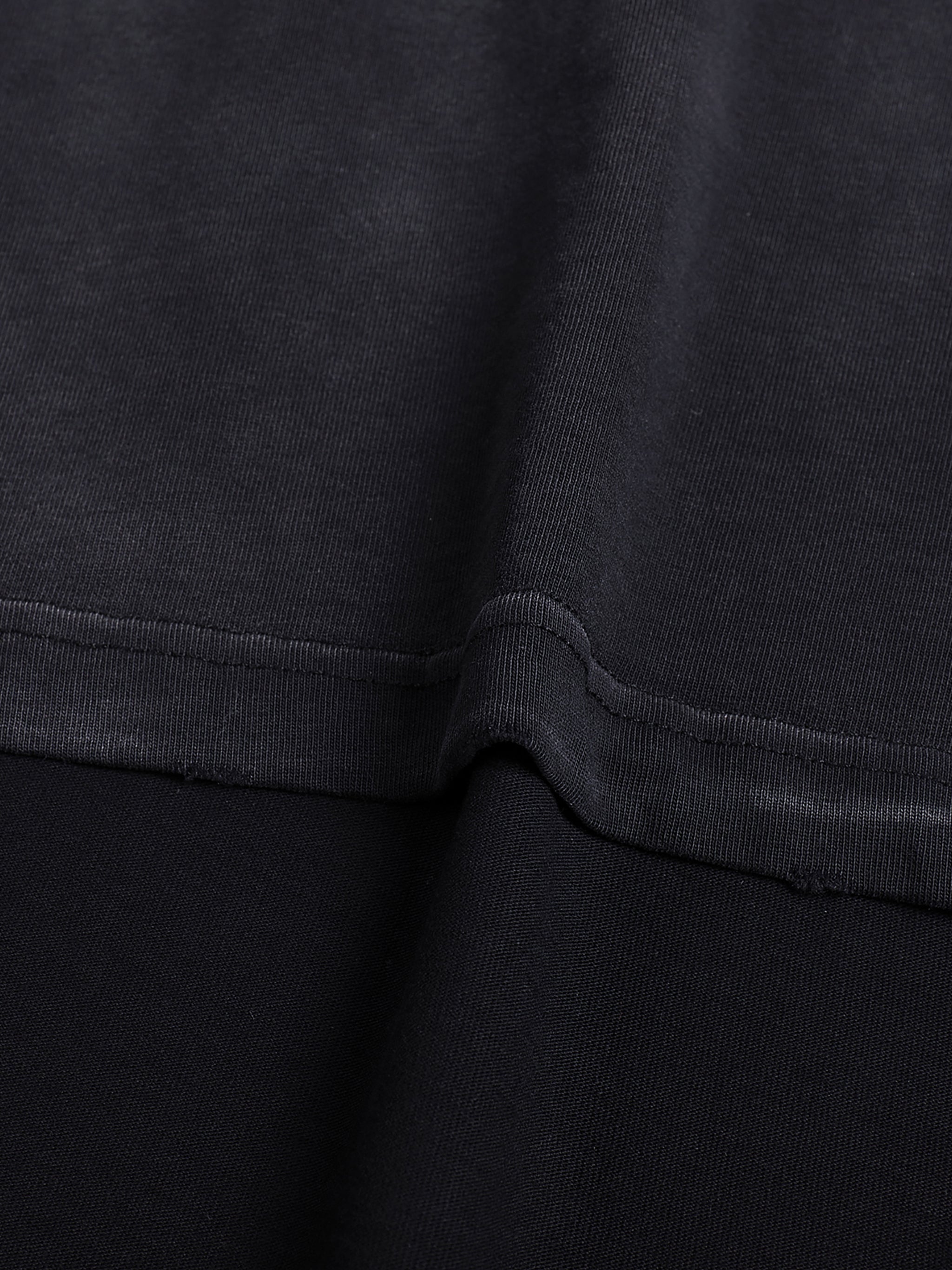 tee,fashion,streetwear,unisex,essentials,shirt