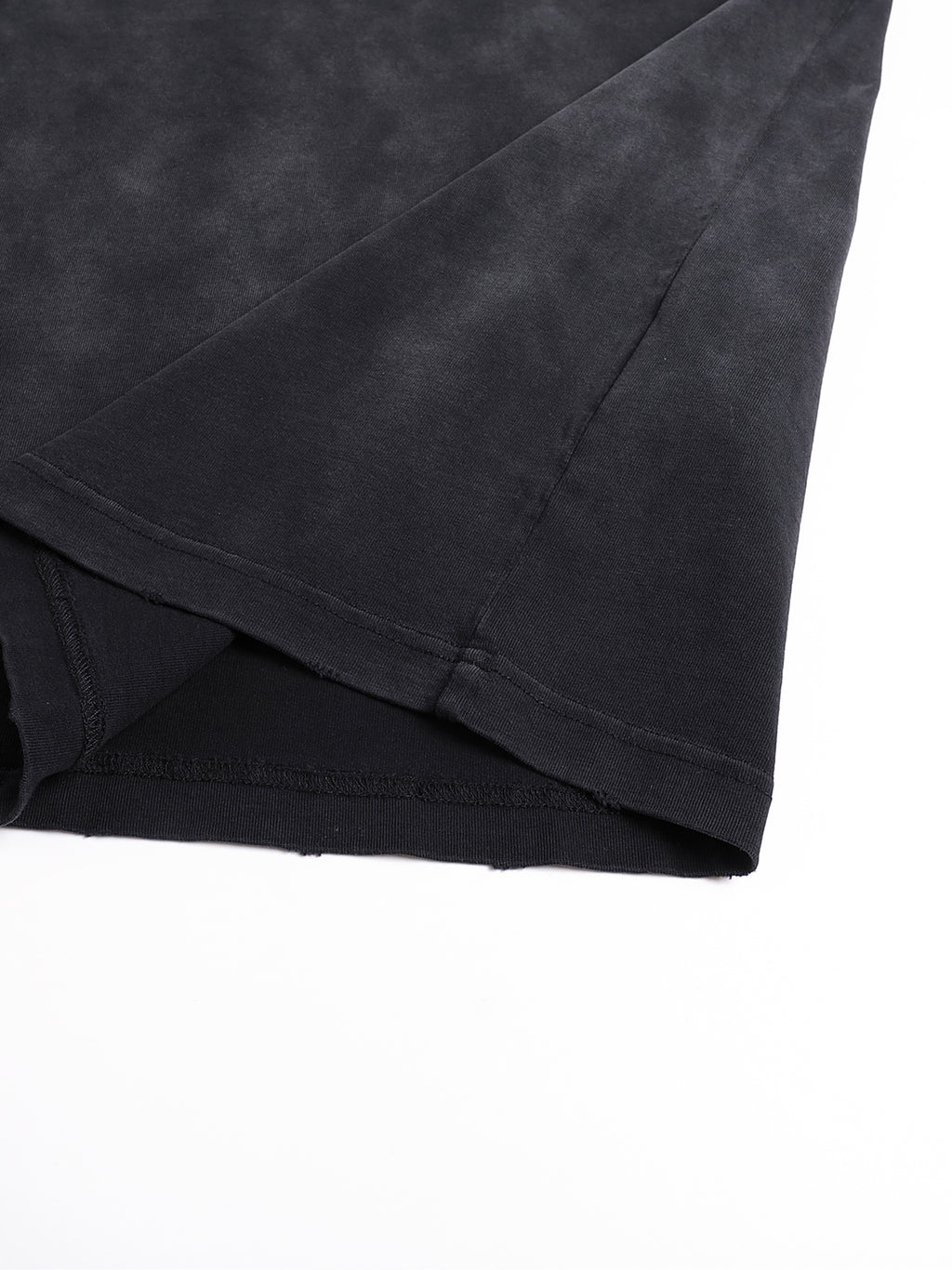 tee,fashion,streetwear,unisex,essentials,shirt
