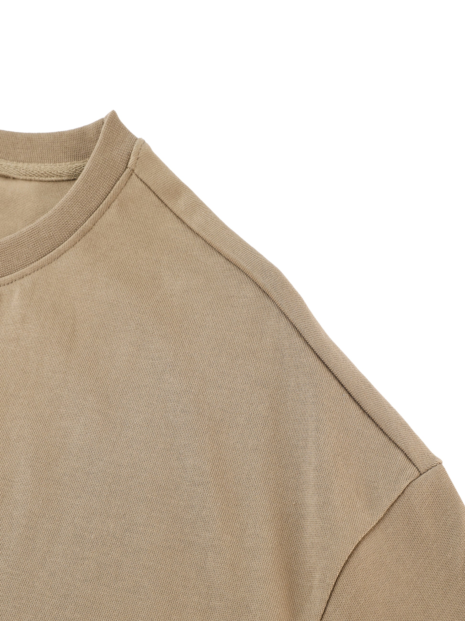 fashion,streetwear,tee,shirt,essentials,unisex