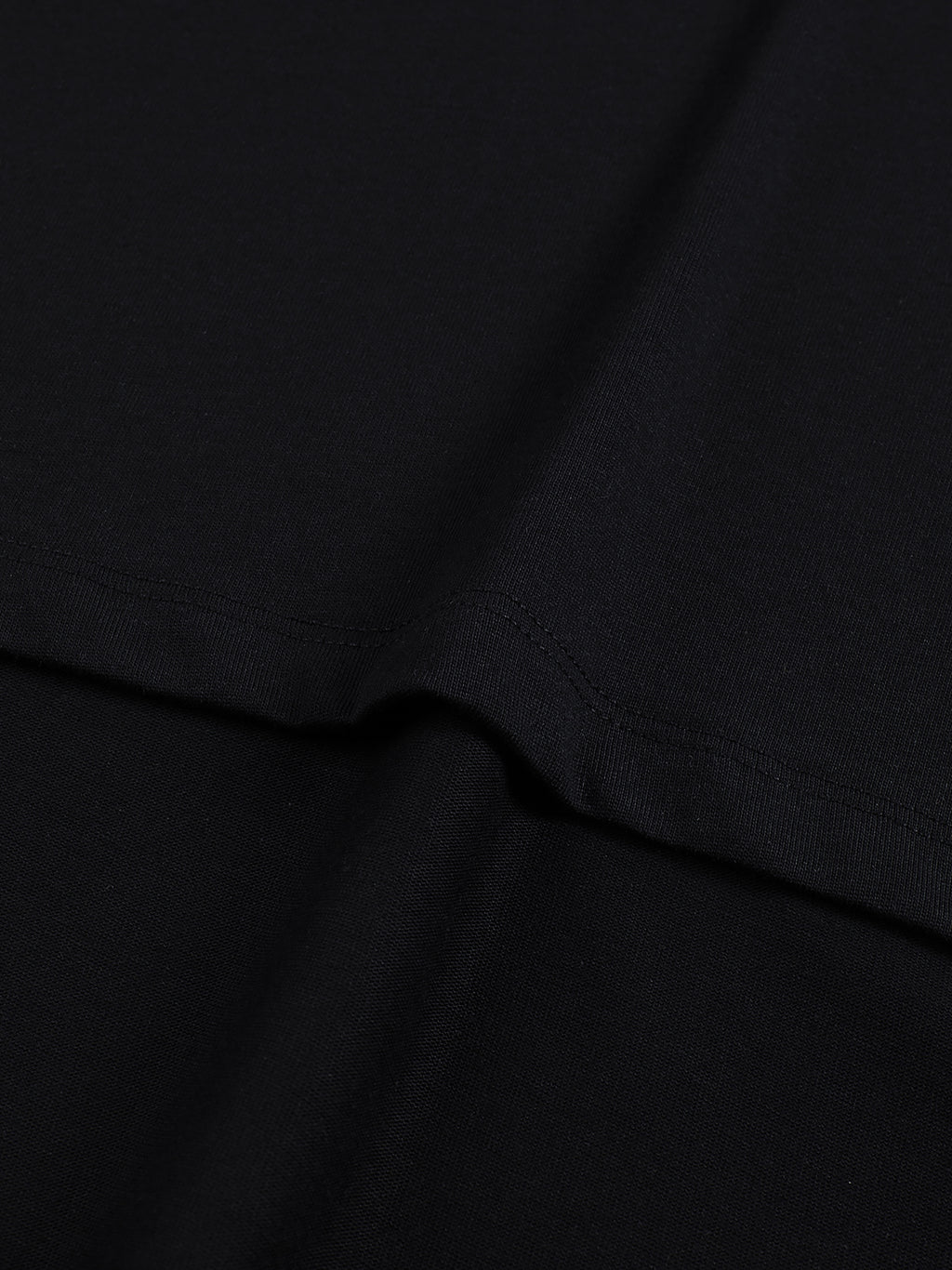 shirt,tee,fashion,streetwear,essentials,unisex