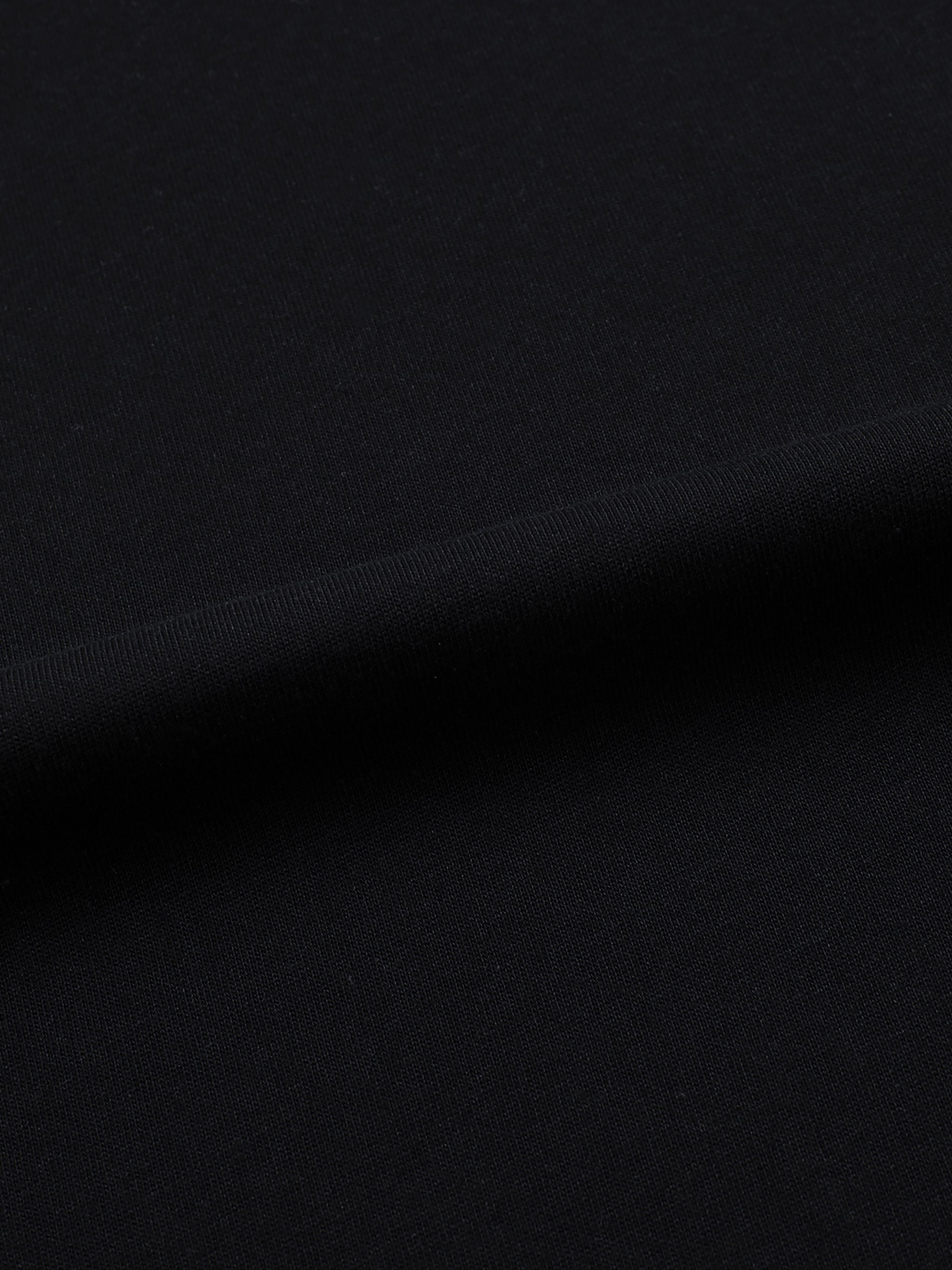 shirt,tee,fashion,streetwear,essentials,unisex