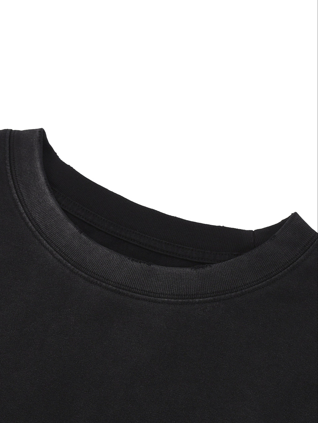 sweatshirt,tee,shirt,fashion,unisex,streetwear,essentials