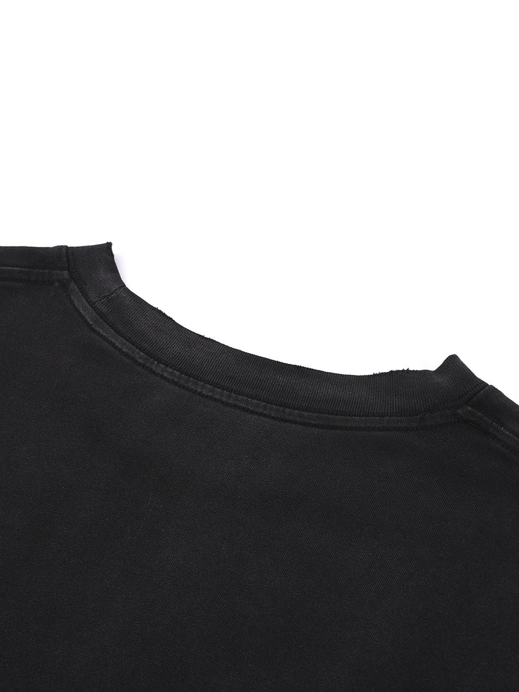 sweatshirt,tee,shirt,fashion,unisex,streetwear,essentials