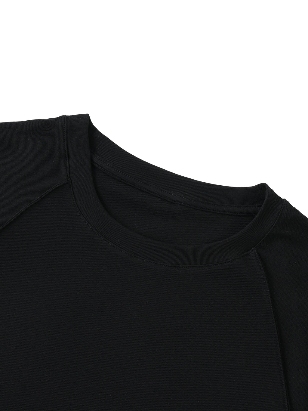 shirt,tee,fashion,streetwear,essentials,women