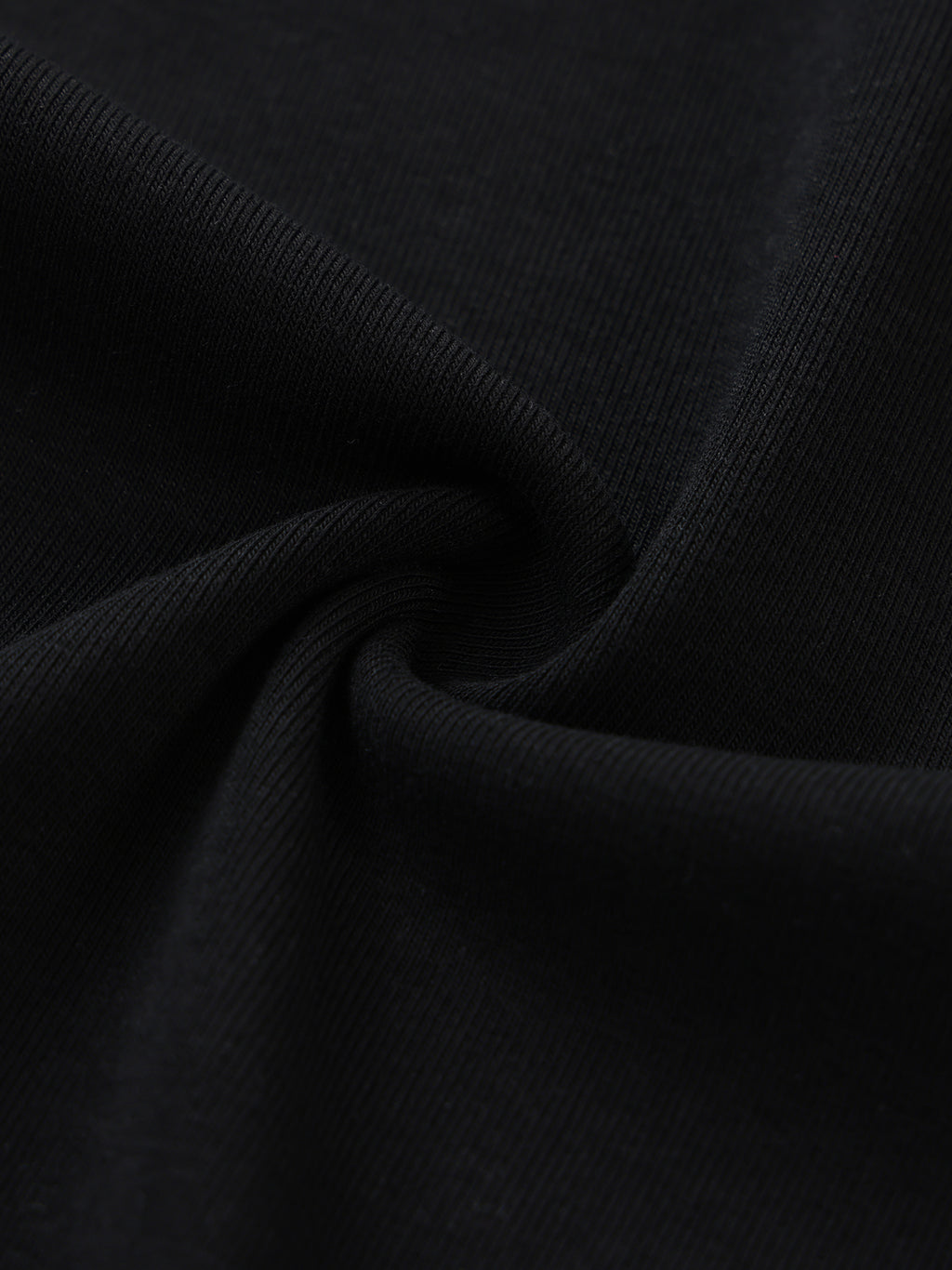 shirt,tee,fashion,streetwear,essentials,women