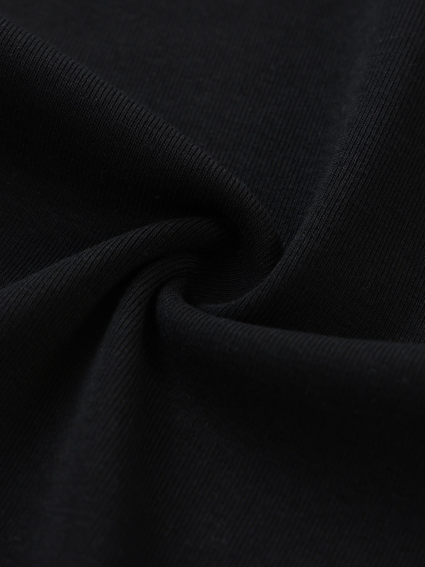 shirt,tee,fashion,streetwear,essentials,women