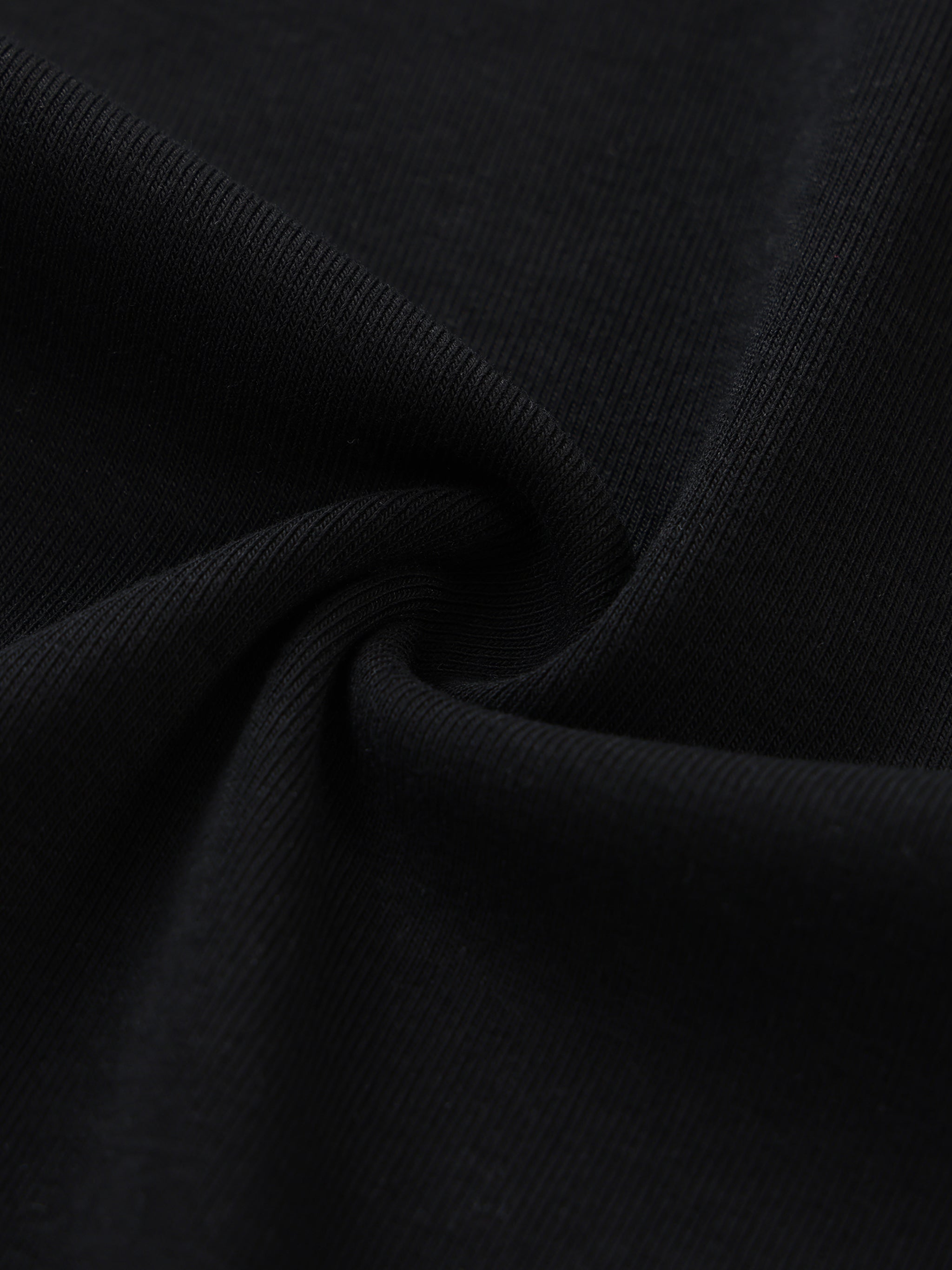 shirt,tee,fashion,streetwear,essentials,women