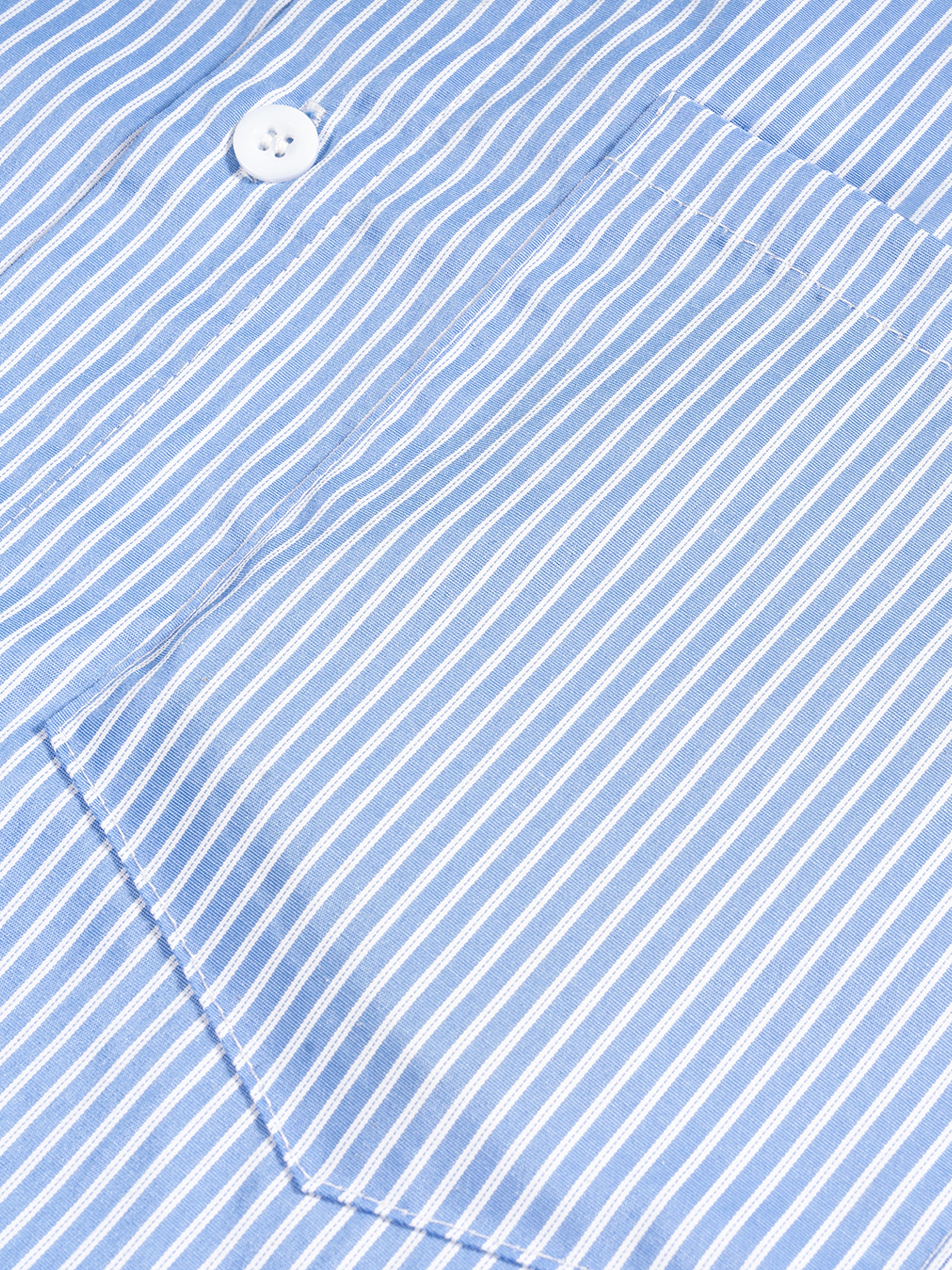 shirt,fashion,streetwear,essentials,unisex