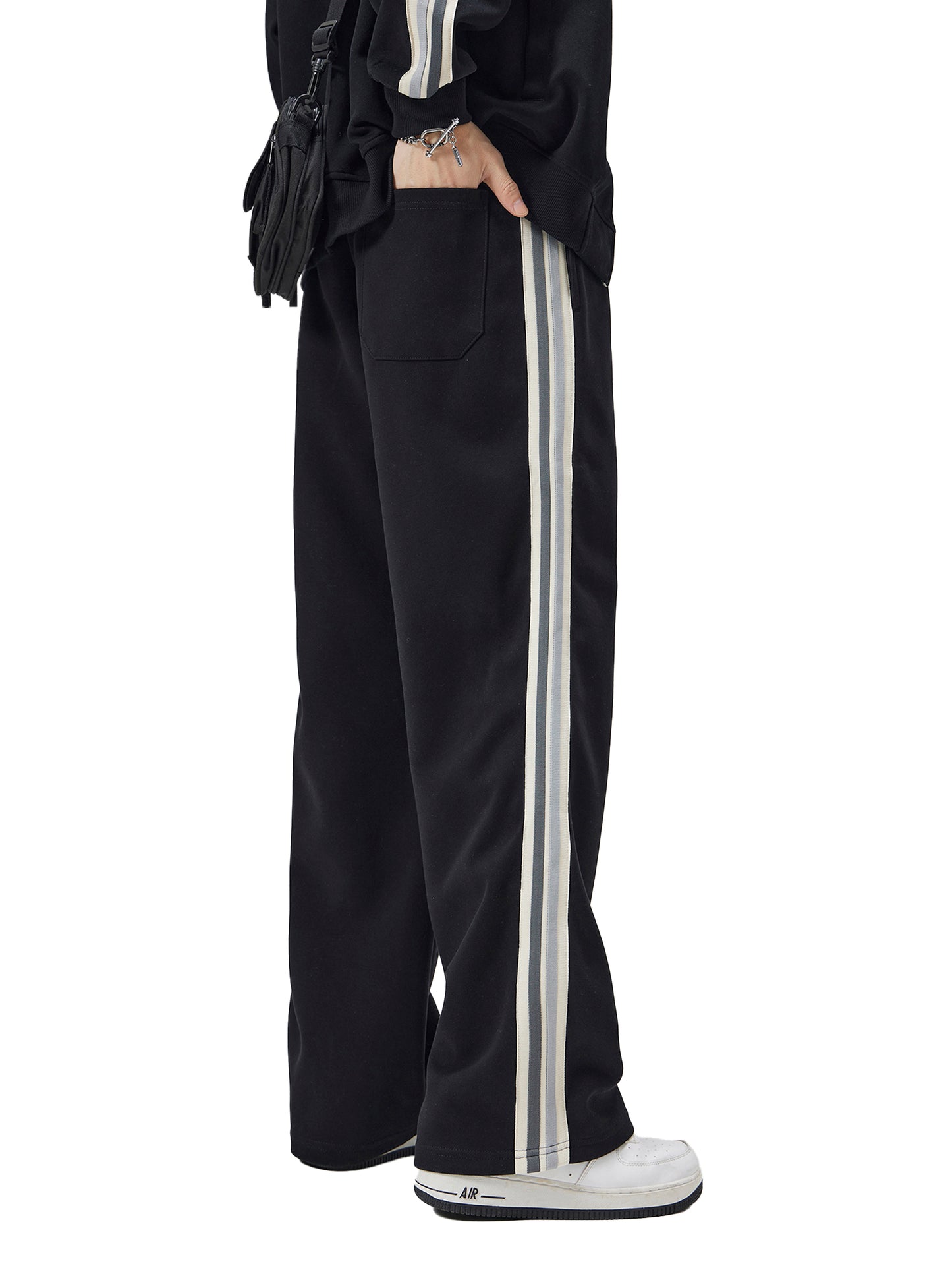 fashion,streetwear,unisex,sweatpants,essentials,essntialelemnts,eepioneers