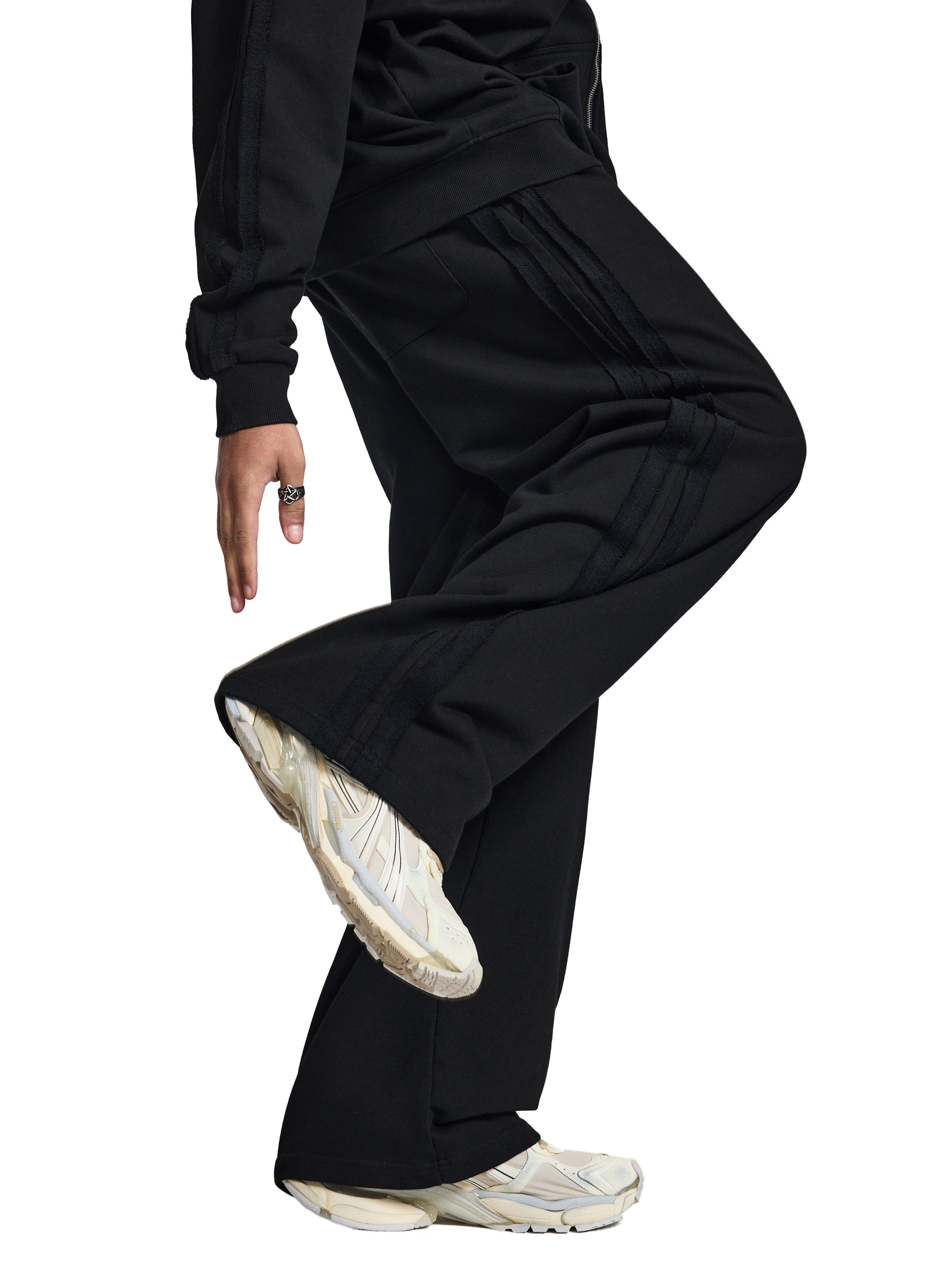 sweatpants,unisex,eepioneers,essentials,fashion,streetwear,essntialelemnts