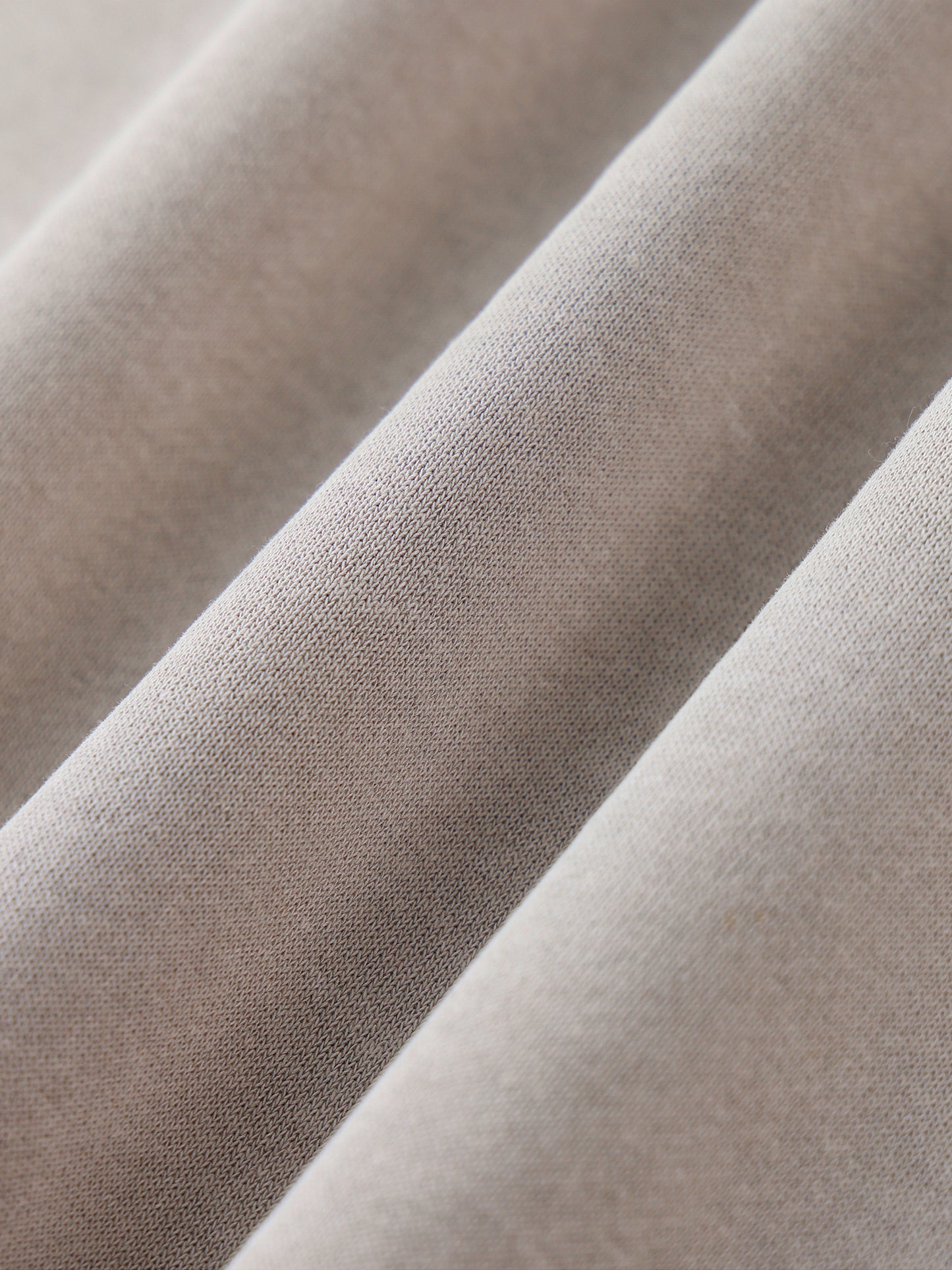 sweatshirt,fashion,unisex,essentials