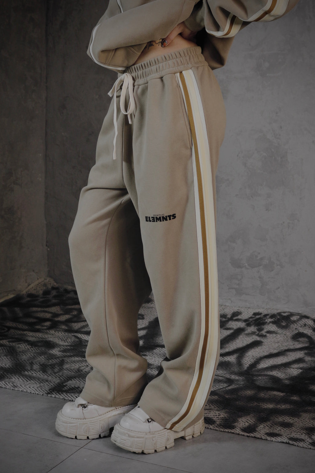 ESSNTIAL ELEMNTS OTS. Unisex 340G Contrast Side-Stripe Straight-Leg Pants - Essntial Elemnts