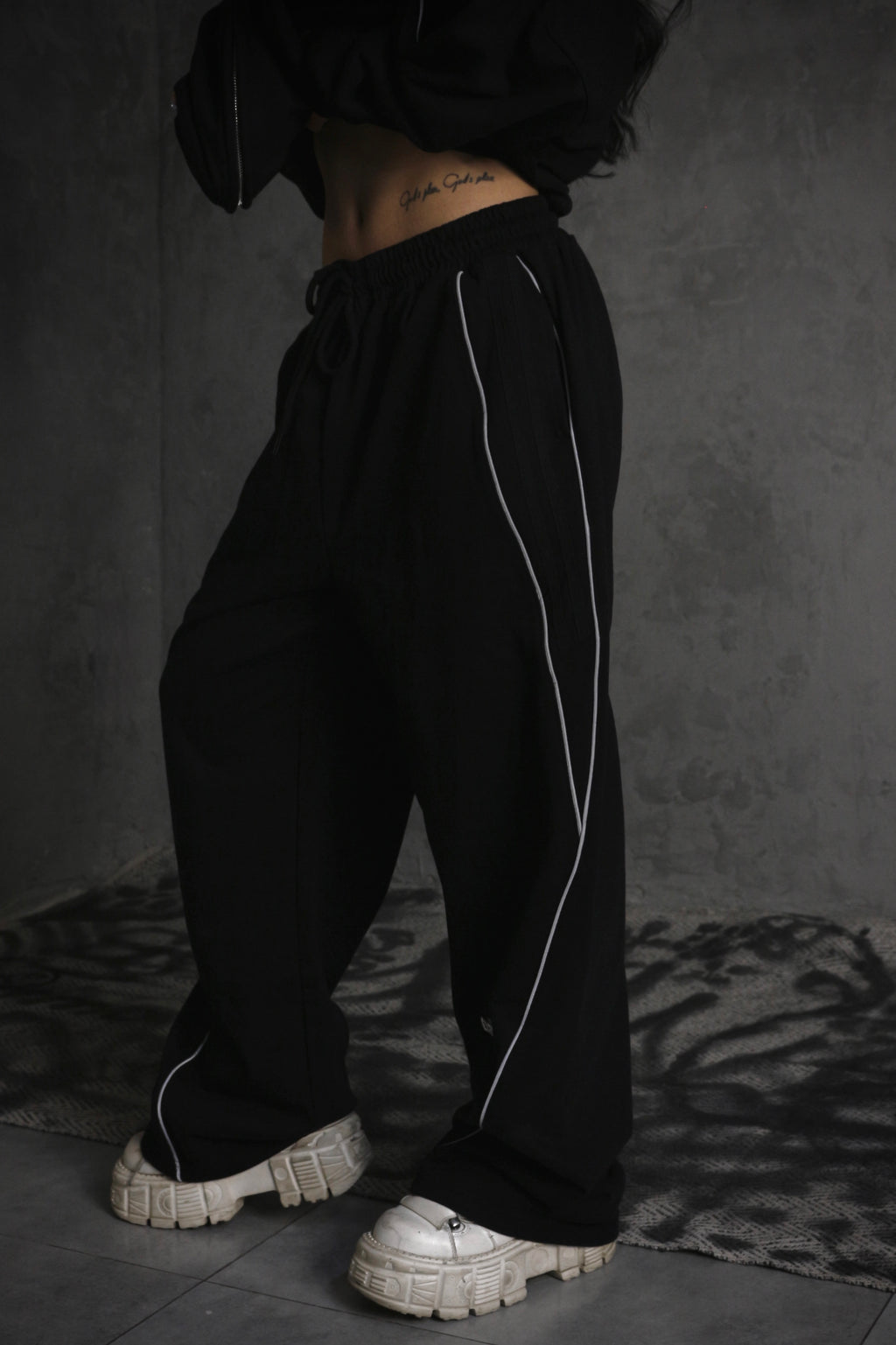 ESSNTIAL ELEMNTS OTS. Unisex 365G Reflection-Striped Straight-Leg Sweatpants - Essntial Elemnts