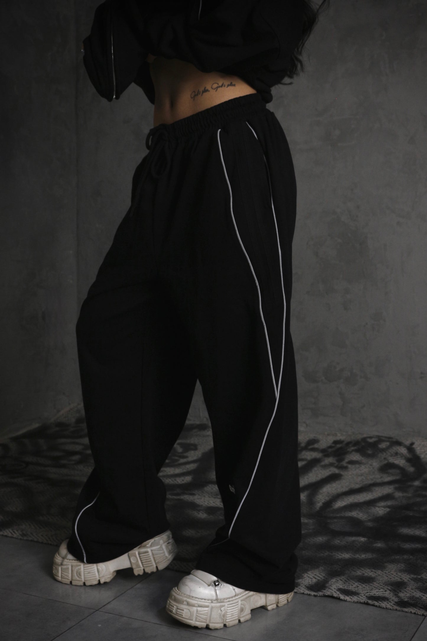 ESSNTIAL ELEMNTS OTS. Unisex 365G Reflection Striped Straight-Leg Sweatpants