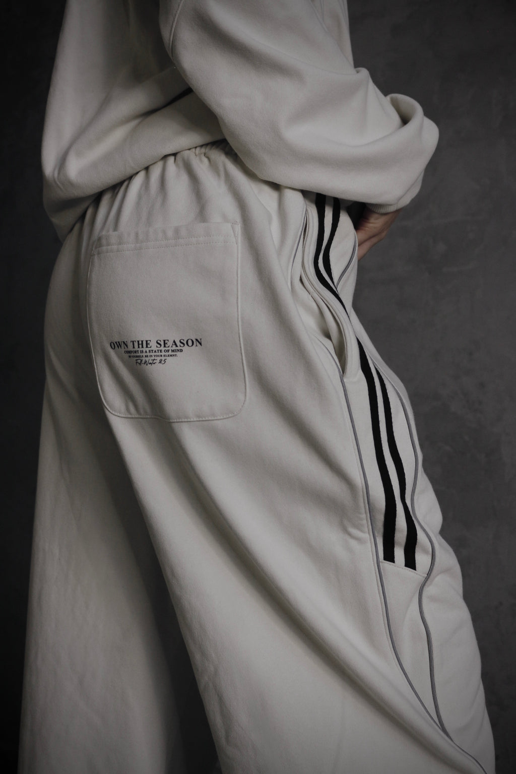 ESSNTIAL ELEMNTS OTS. Unisex 365G Reflection-Striped Straight-Leg Sweatpants - Essntial Elemnts