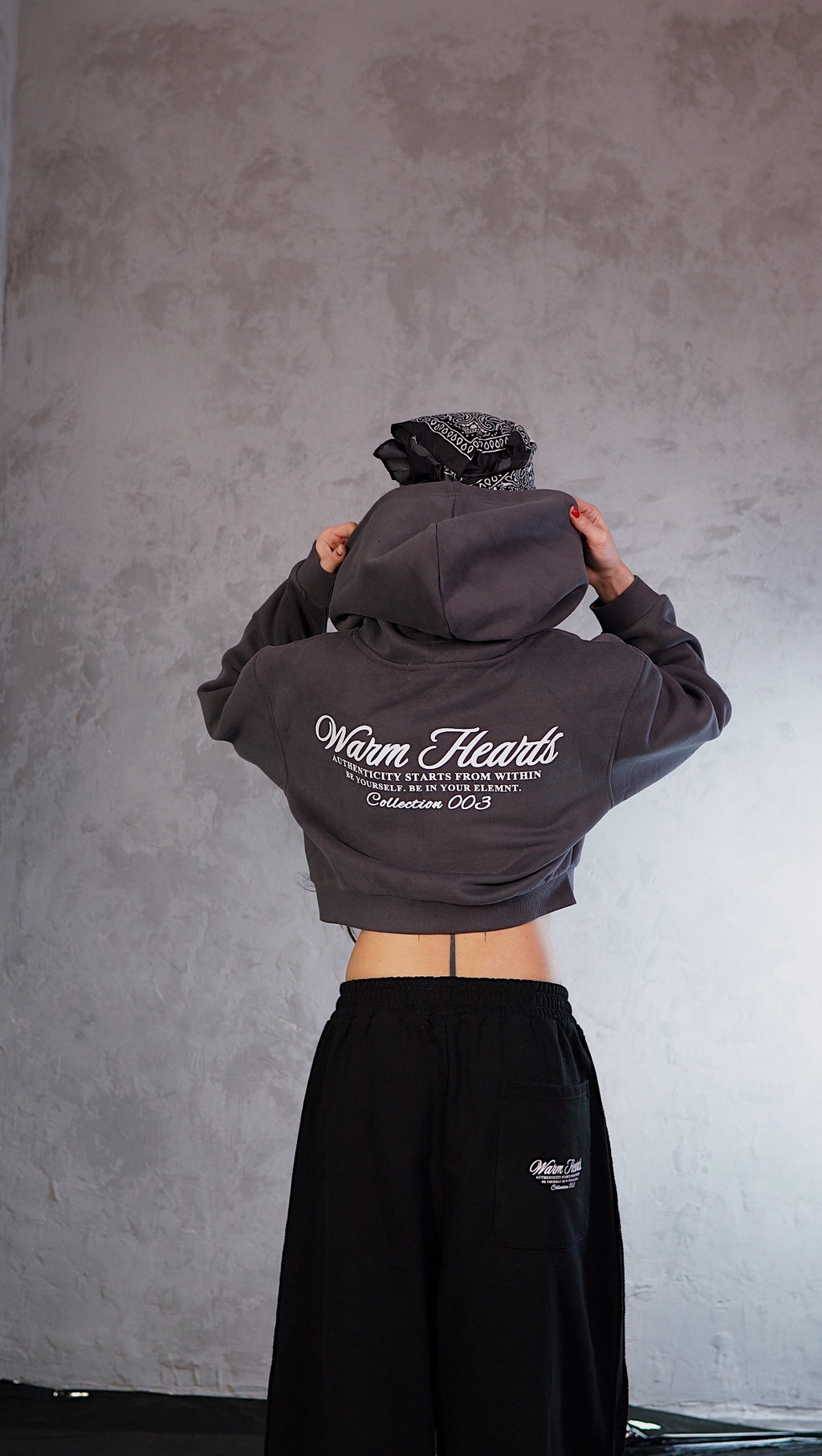 EESNTIAL ELEMNTS WH Women's 350G Cropped Hoodie - Essntial Elemnts
