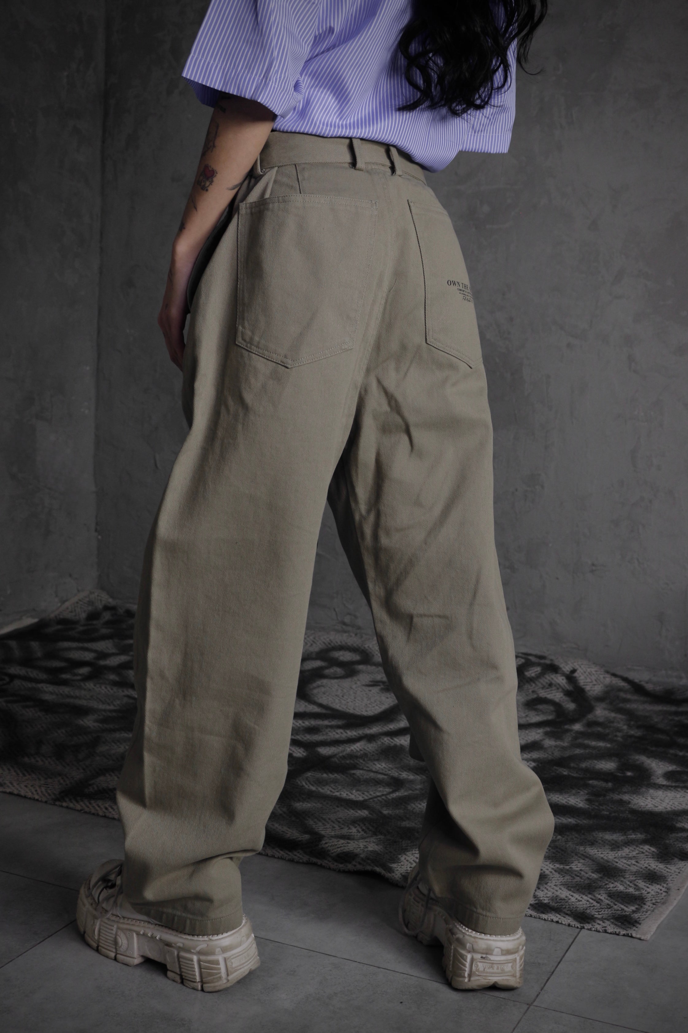 ESSNTIAL ELEMNTS OTS. Unisex 360G Belted Barrel-Leg Chino Pants - Essntial Elemnts