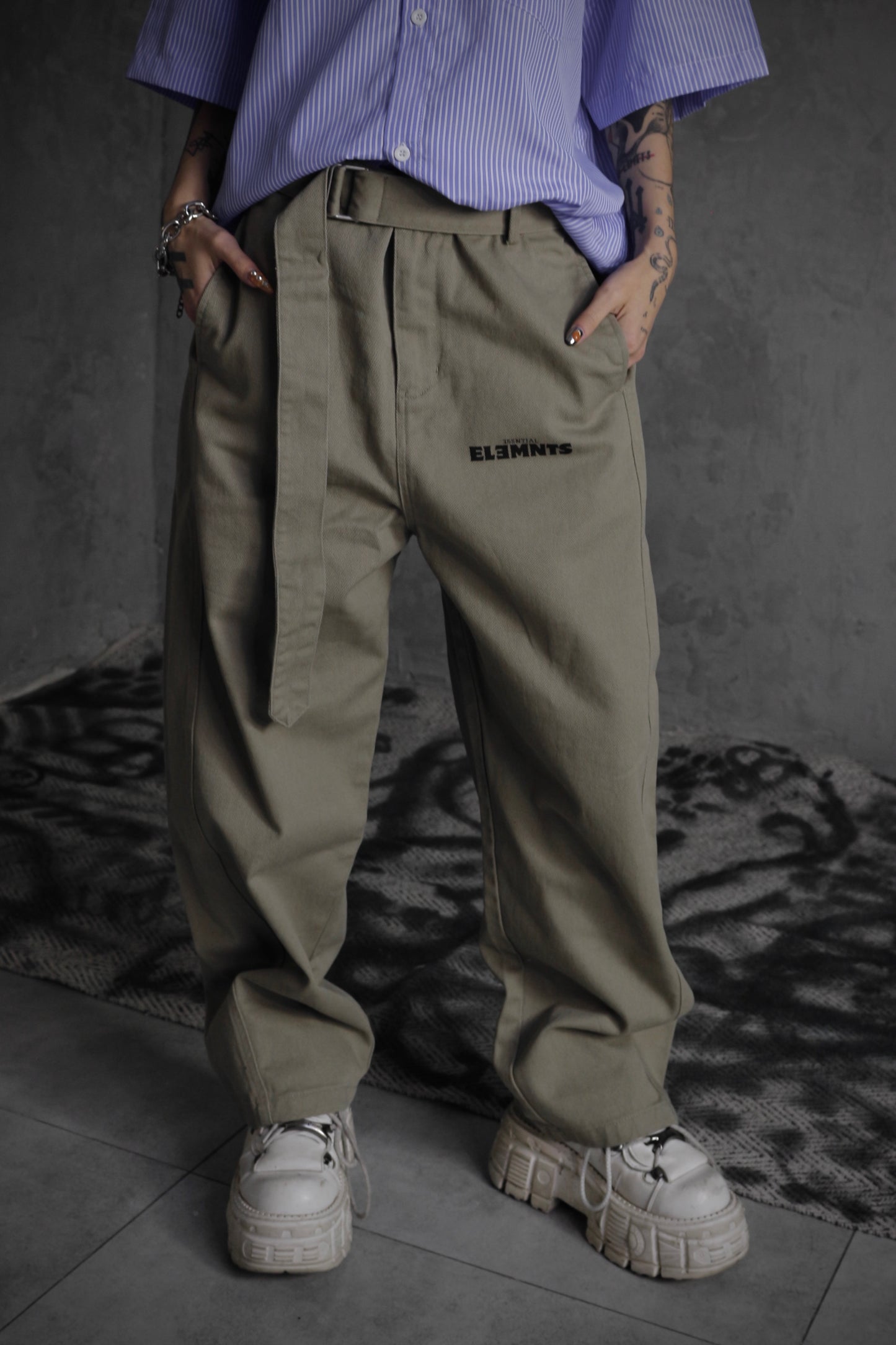 ESSNTIAL ELEMNTS OTS. Unisex 360G Belted Barrel-Leg Chino Pants